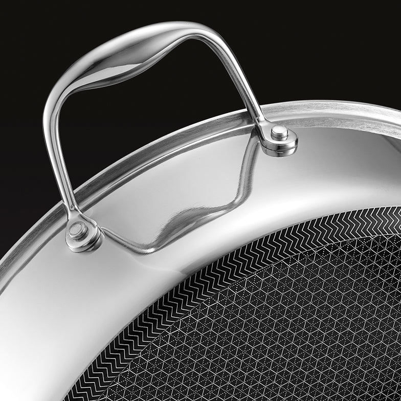 5.5 QT Hybrid Deep Sauté Pan with Lid (5.2 L)